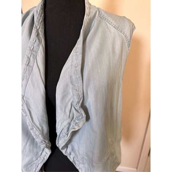 Chicho’s Light Wash Drape Vest Jacket with Side Pockets Size 3 - Picture 4 of 8